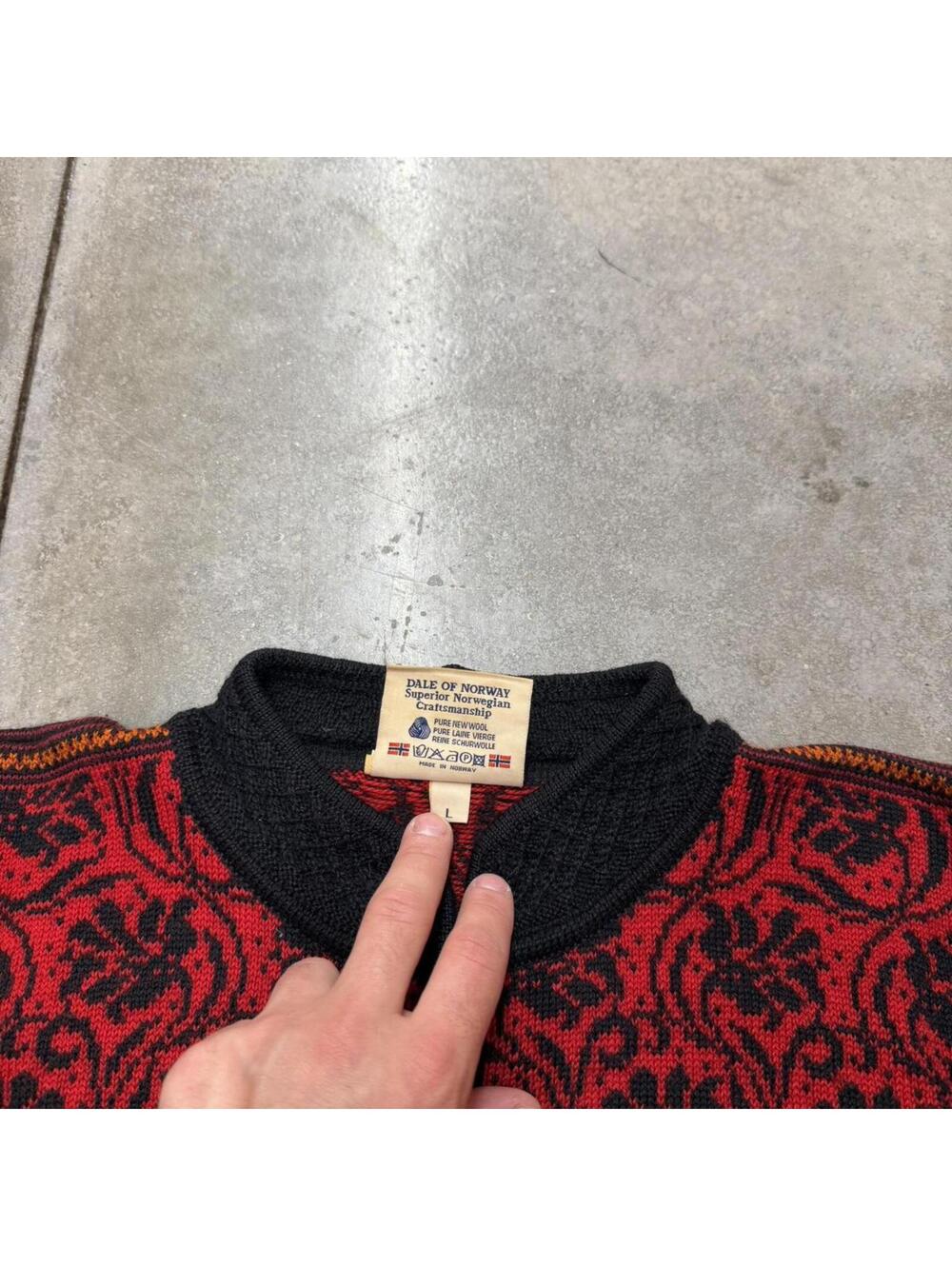 vintage dale of norway red and black button down knit cardigan sweater large - Picture 4 of 4